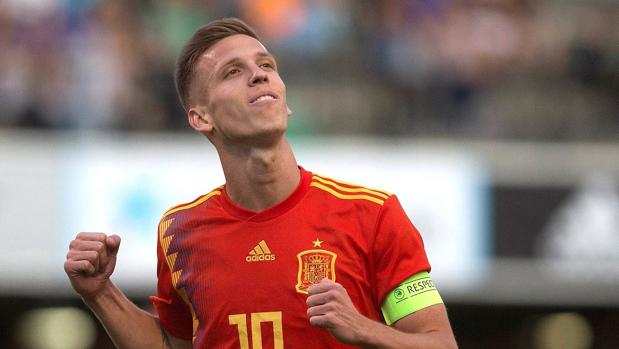 Dani Olmo celebrando uno de los goles marcados ante Montenegro
