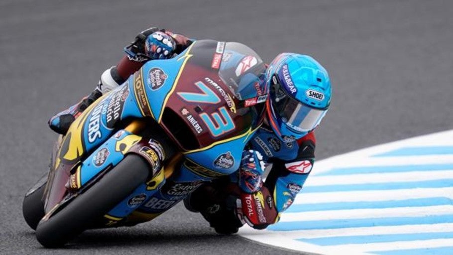 Álex Márquez: «Baja la Virgen y te mantiene encima de la moto»