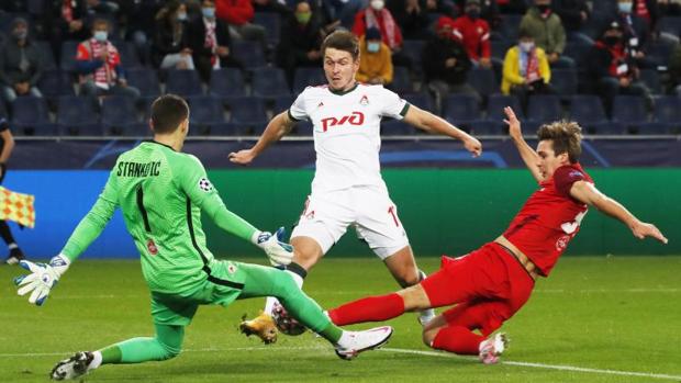 Salzburgo 2 - Lokomotiv 2: El Salzburgo muestra sus carencias