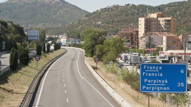 La autopista AP-7 a su paso por La Jonquera