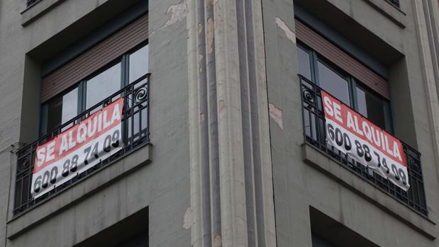Una imagen de archivo de un edificio con un piso en alquiler en Valladolid
