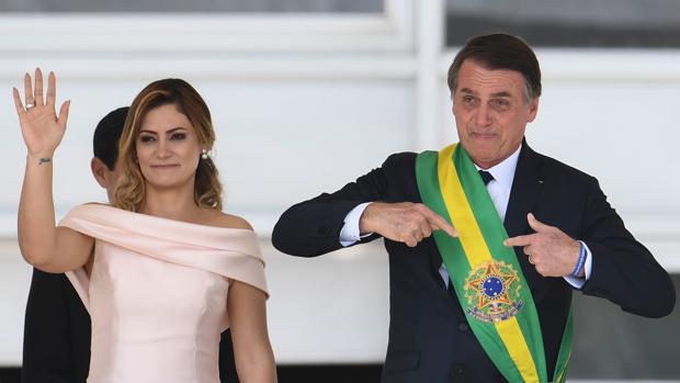 Jair Bolsonaro, durante su toma de posesión junto a su mujer Michelle