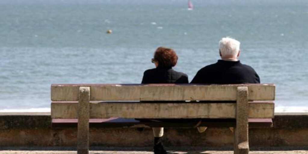 When is the extra summer pay for pensioners collected?