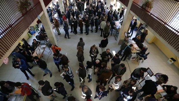 Los colegios electorales han abierto a las 9 de la mañana