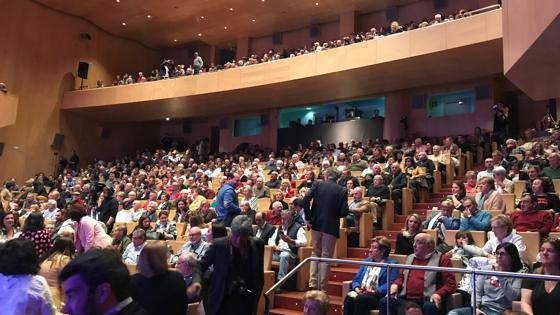 Auditorio lleno en Pontevedra para el acto de Rajoy
