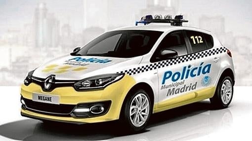 Primera versión de los nuevos coches, con el parachoques amarillo