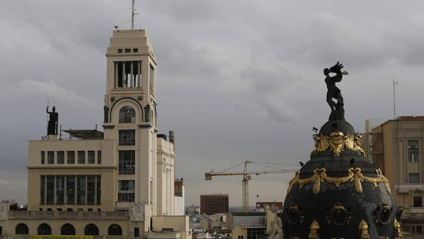 La Victoria Alada del edificio Metrópoli y el Círculo de Bellas Artes