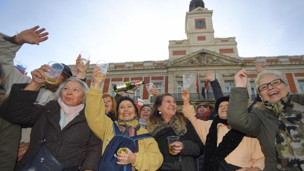 El Reloj De La Puerta Del Sol No Es Un Simbolo De Madrid Es El Simbolo