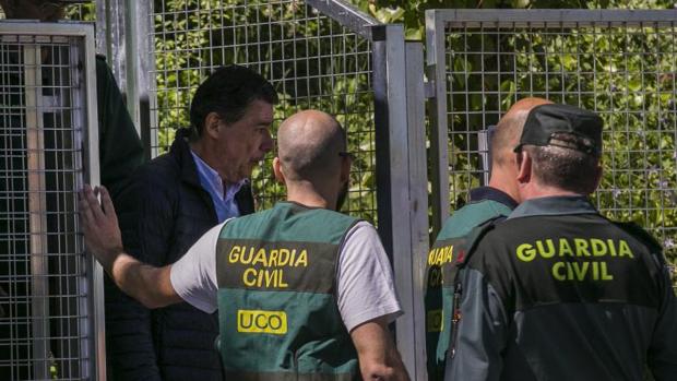 Ignacio González es trasladado desde la Comandancia General de la Guardia Civil en Tres Cantos