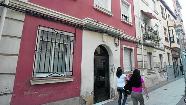 Inmueble de la calle Conde Superunda en el que tuvieron lugar los hechos