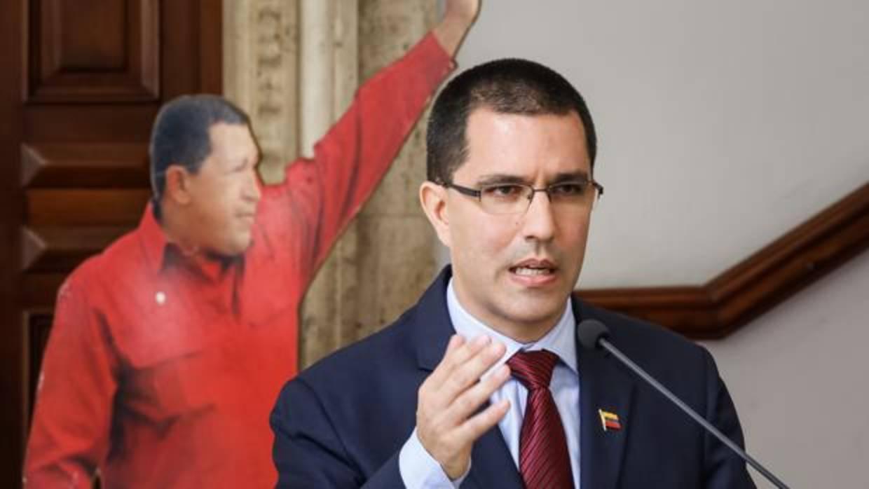 El ministro de relaciones exteriores de Venezuela acusa a