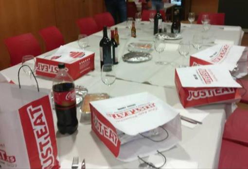 La mesa del día de Nochevieja en la Comandancia