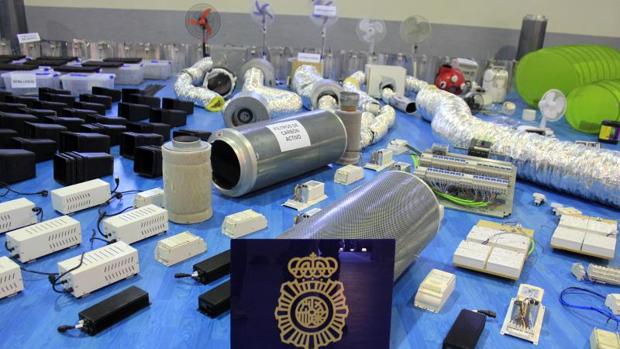 Material para el procesado de la droga, expuesto ayer en la Jefatura Superior de Policía de Toledo