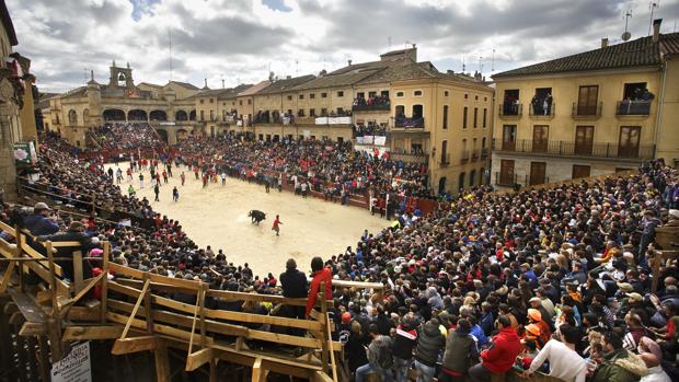 Resultado de imagen de Carnaval del Toro. ciudad rodrigo
