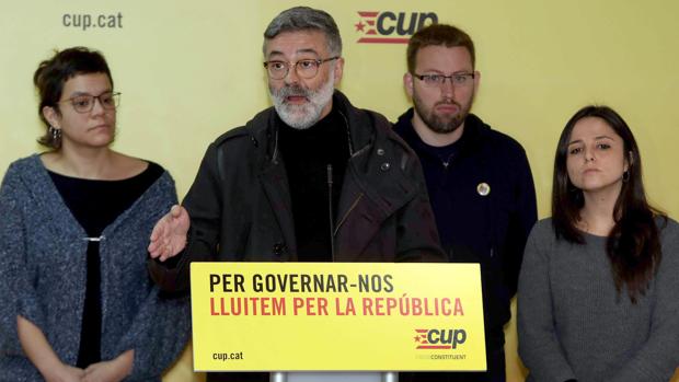 Los diputados de la CUP, durante una rueda de prensa