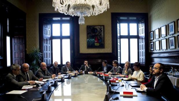 La Mesa del Parlament, reunida ayer
