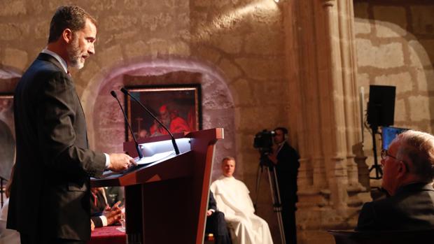 Don Felipe, en el Monasterio de Yuste, durante la entrega del premio Carlos V a Marcelino Oreja el año pasado
