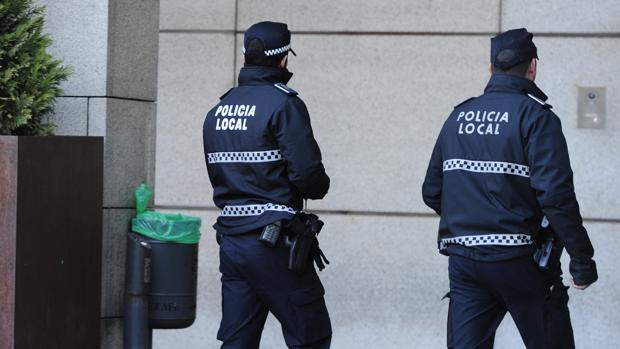 Dos policías locales de Getafe, en una imagen de archivo