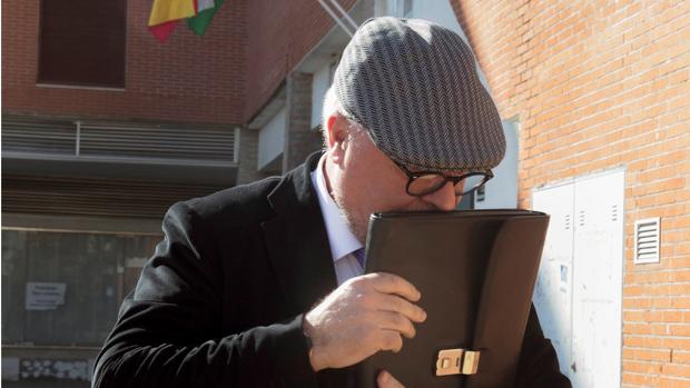 El comisario Villarejo, a la salida de un juzgado