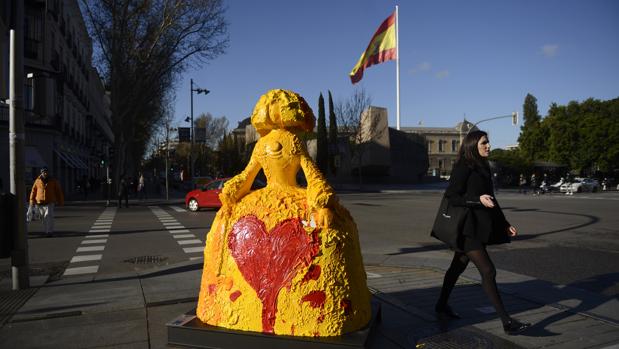 Una de las meninas expuestas en la Plaza de Colón, en Madrid