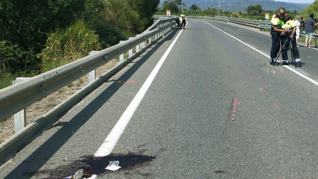 El conductor arrolló a los dos ciclistas en Montbrió