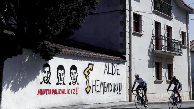 Pintadas en apoyo a los condenados por la agresión de Alsasua
