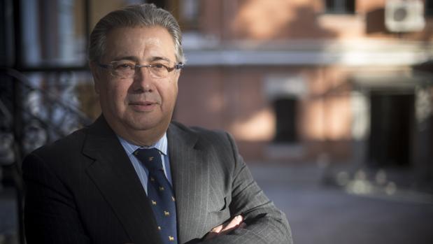 El exministro del Interior, Juan Ignacio Zoido, posa para ABC