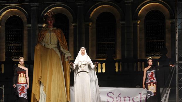 Desfile del diseñador toledano José Sánchez, «Toledo 30 años»