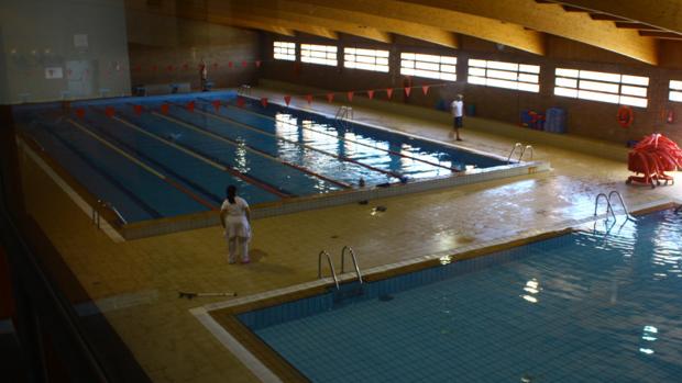 Interior de la piscina cubierta de Torrijos