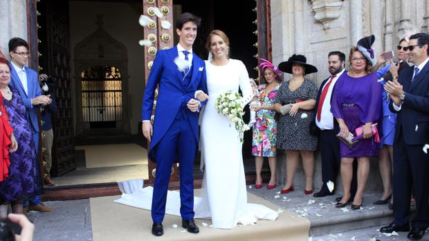 La pareja, tras darse el 'sí, quiero'