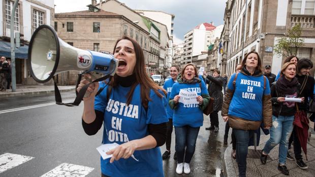 Protestas de los trabajadores durante la huelga de la Justicia, el pasado abril