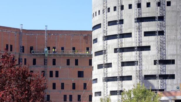 En las obras del nuevo hospital de Toledo están trabajando cientos de personas