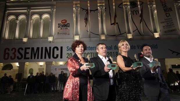 Bollain, Fernández, Guillén Cuervo y Bayona muestran sus Espigas de Honor