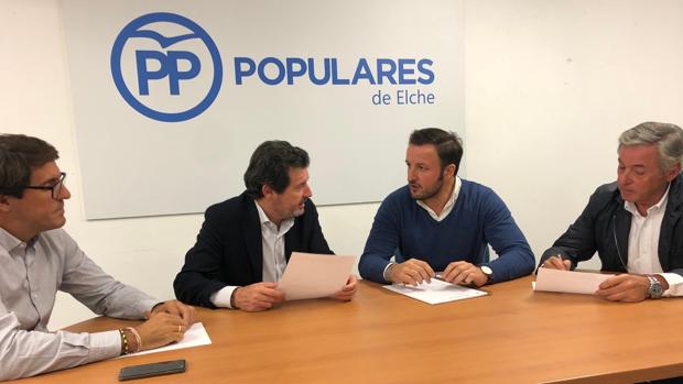 José Císcar con Pablo Ruz, del PP de Elche