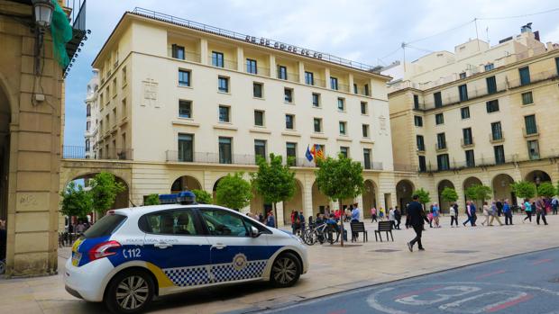 Imagen de la Audiencia de Alicante, que albergará el juicio a partir de este lunes