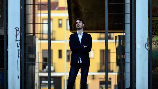 Pablo SImón, a las puertas del campus madrileño de la Universidad Carlos III
