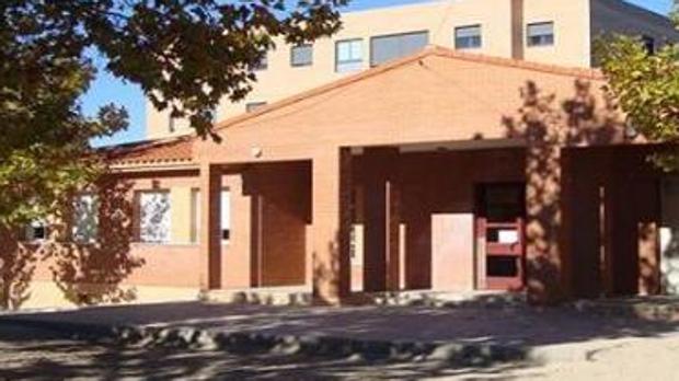 Entrada al centro escolar situado en la Avenida de Andalucía