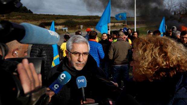 Gaspar Llamazares, en Oviedo, ya daba por hecha el sábado la apertura de expediente