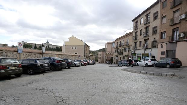 El último tramo de la calle Cervantes pasará a ser zona para residentes