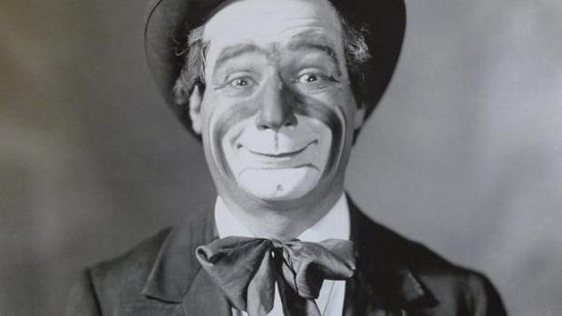 Marcelino Orbes, maquillado y con su atuendo de payaso que inspiró a Chaplin