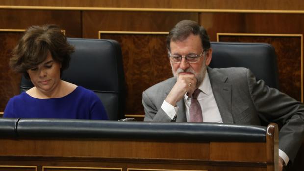 Soraya Sáenz de Santamaría y Mariano Rajoy, en una imagen de archivo