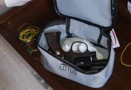 Una de las armas decomisadas