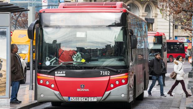Imagen e archivo de un autobús de la EMT