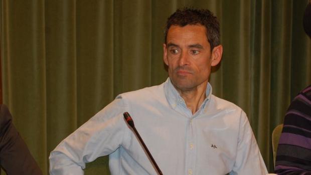 Ángel Llorens pasa del PP a Ciudadanos en Cuenca. Al conocerse su cambio, este miércoles ha sido cesado como concejal de Deportes