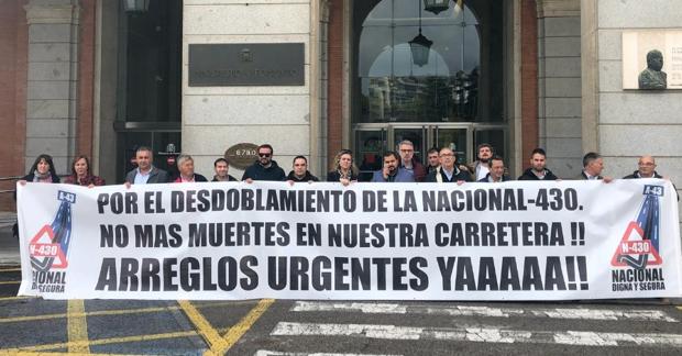 Imagen de archivo de una manifestación de la plataforma en la puertas del Ministerio de Fomento