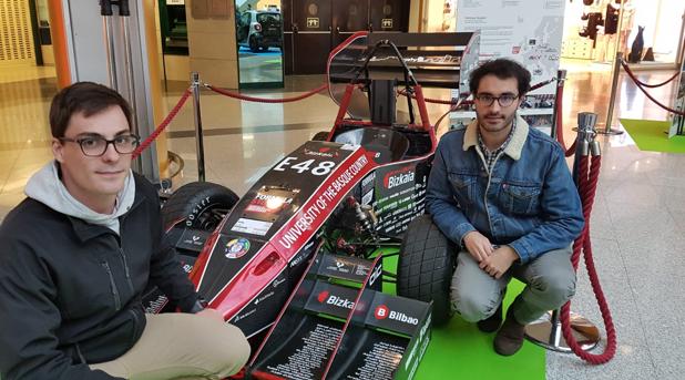 Los coches fueron expuestos en el Max Center de Baracaldo