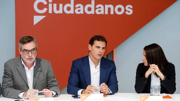 Villegas, Rivera y Arrimadas, en la reunión de la Ejecutiva de este lunes