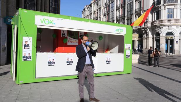 El cabeza de lista de Vox a la Presidencia de la Junta de Castilla y León, Jesús García-Conde del Castillo