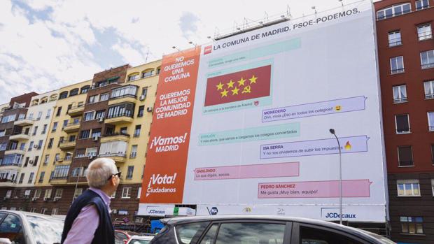 La lona colocada por Ciudadanos en la Avenida de América
