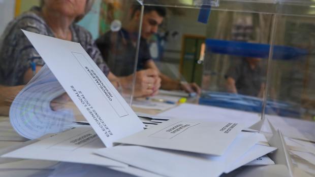 Imagen de una urna de esta jornada de elecciones municipales del 26M en Valencia